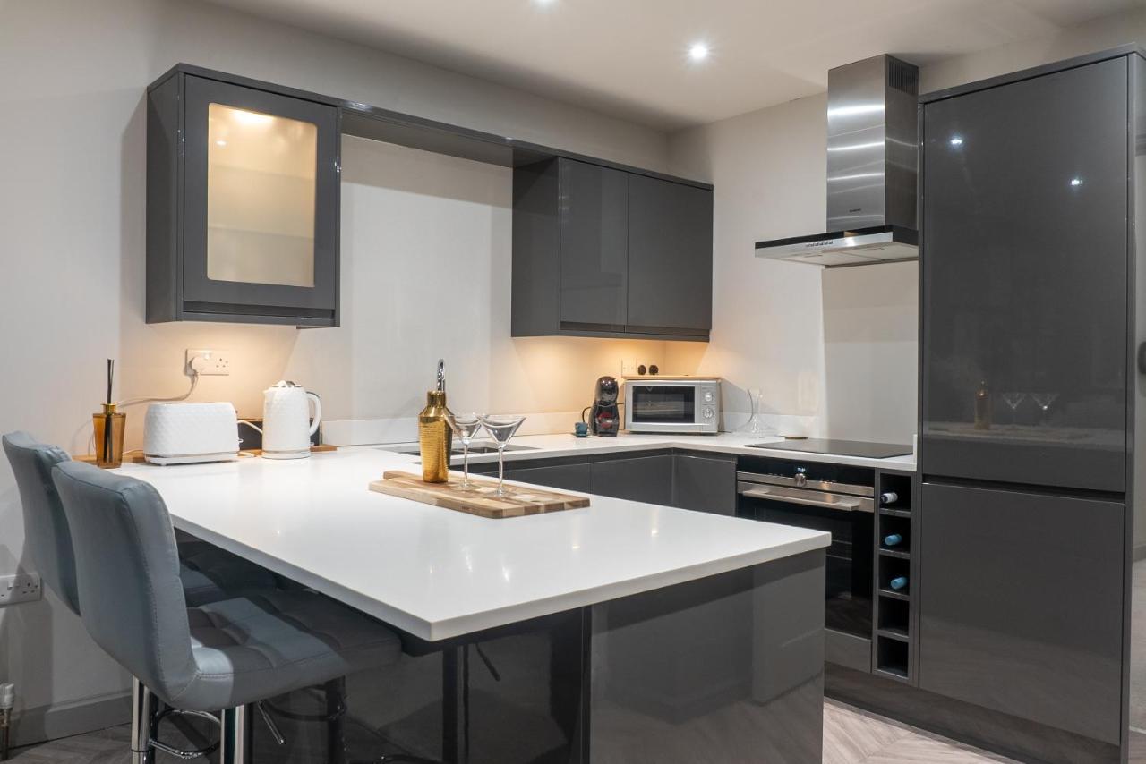 Spring Mount Huge Luxury Full Apartment- Harrogate Centre-Two Extremely Comfy Kingsize Bedrooms-Fully Equipped Modern Kitchen-Cosy Living Room With Huge Tv Esterno foto