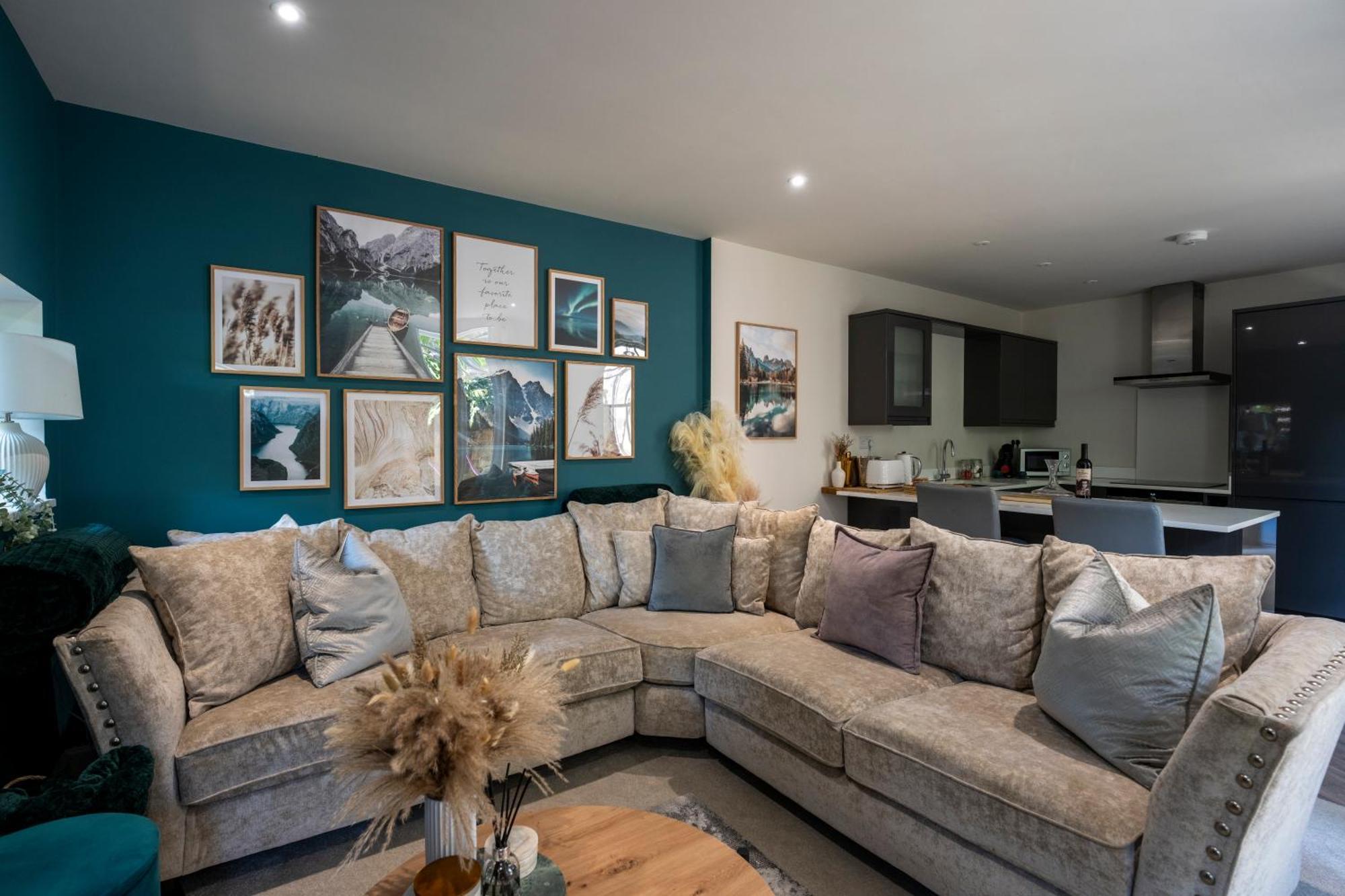 Spring Mount Huge Luxury Full Apartment- Harrogate Centre-Two Extremely Comfy Kingsize Bedrooms-Fully Equipped Modern Kitchen-Cosy Living Room With Huge Tv Esterno foto